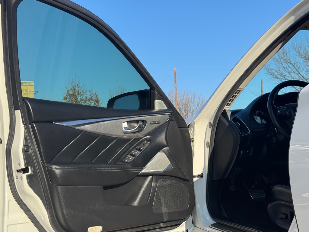 2017 INFINITI Q50 Image 5