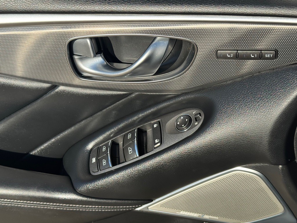 2017 INFINITI Q50 Image 6
