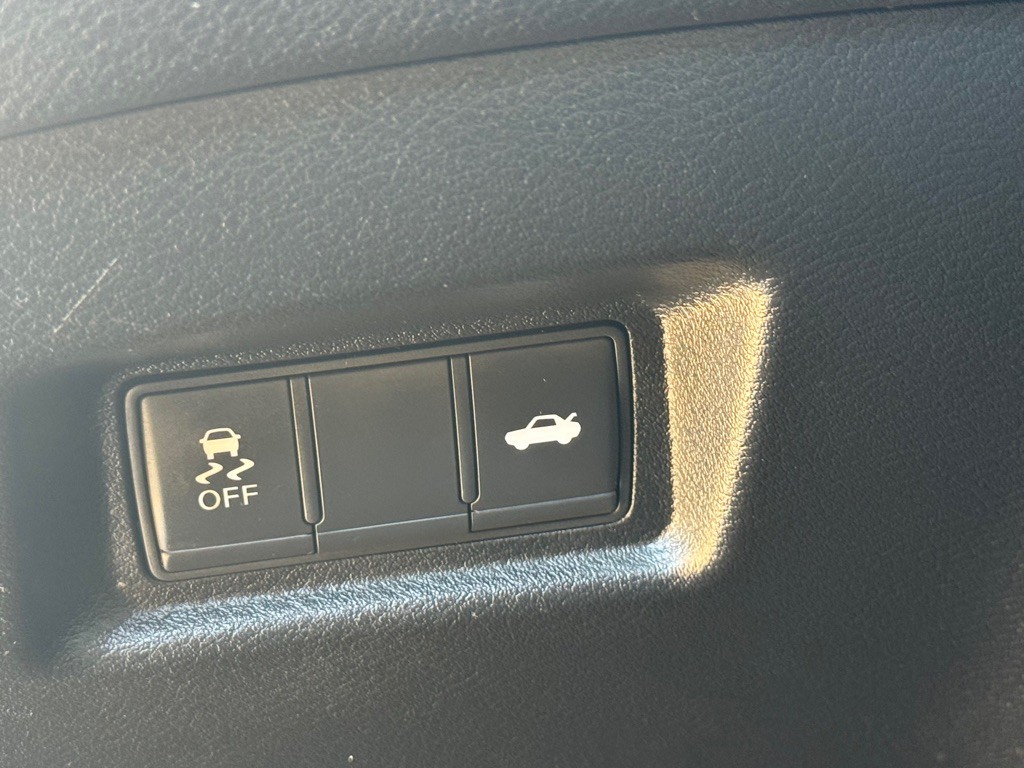 2017 INFINITI Q50 Image 10