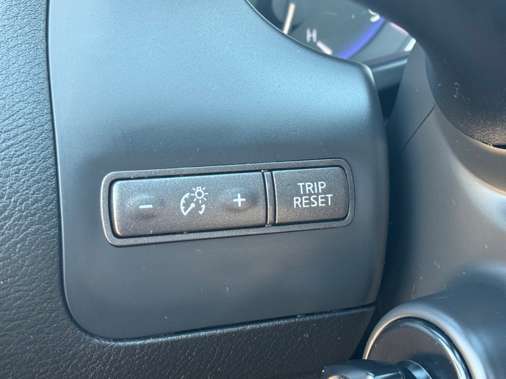 2017 INFINITI Q50 Image 11