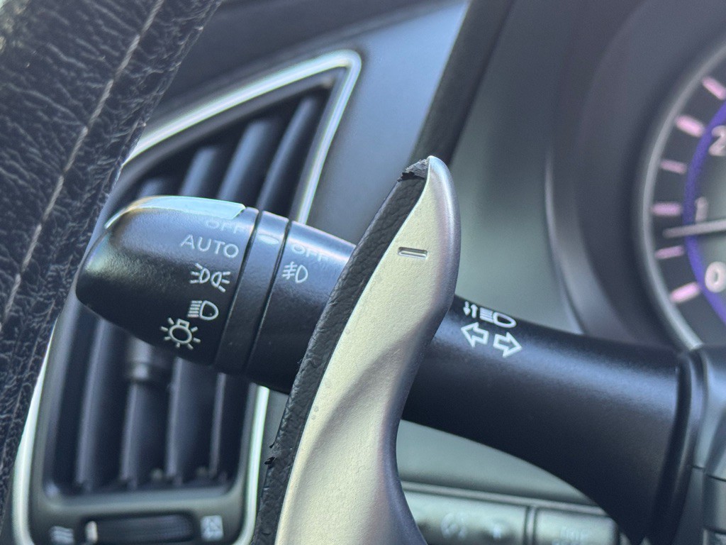 2017 INFINITI Q50 Image 16