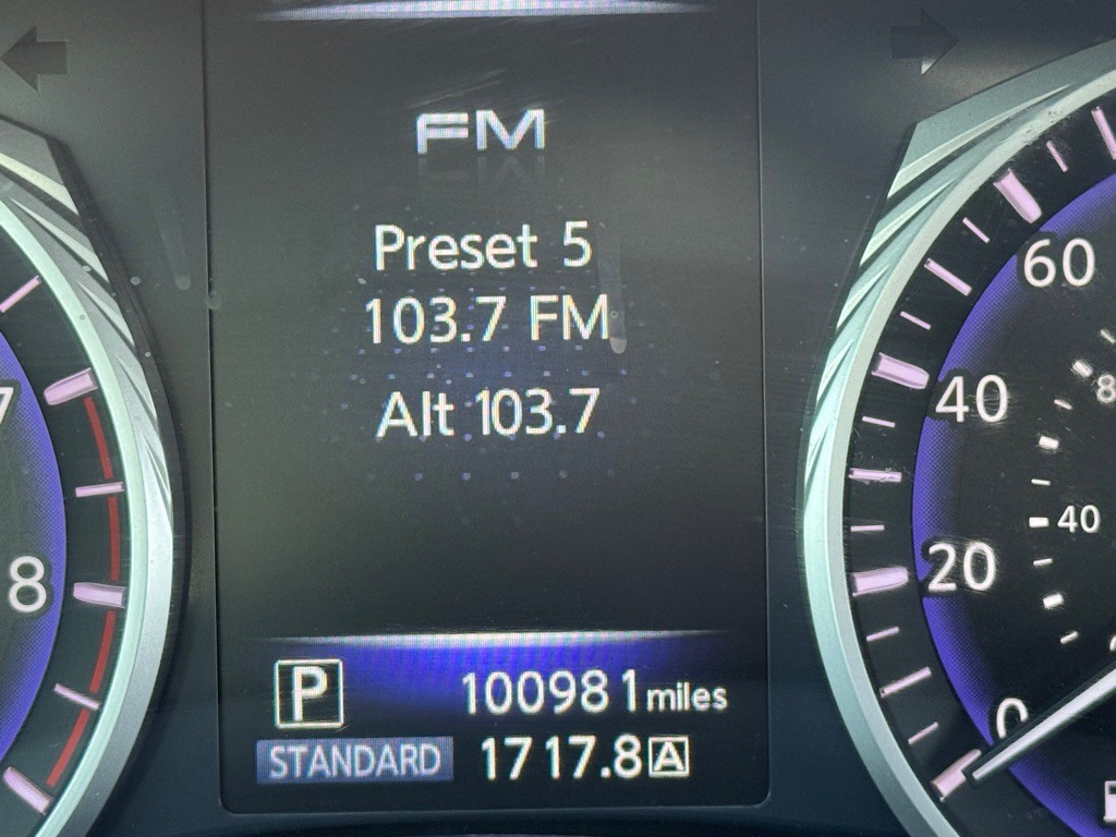 2017 INFINITI Q50 Image 17