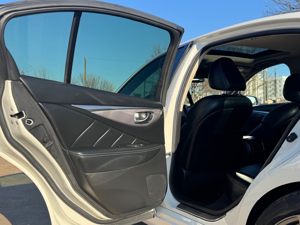 2017 INFINITI Q50 Image 24