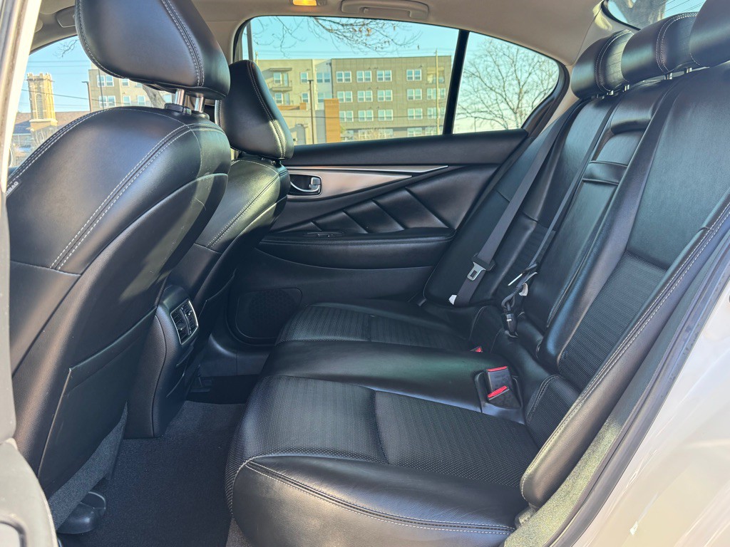2017 INFINITI Q50 Image 25