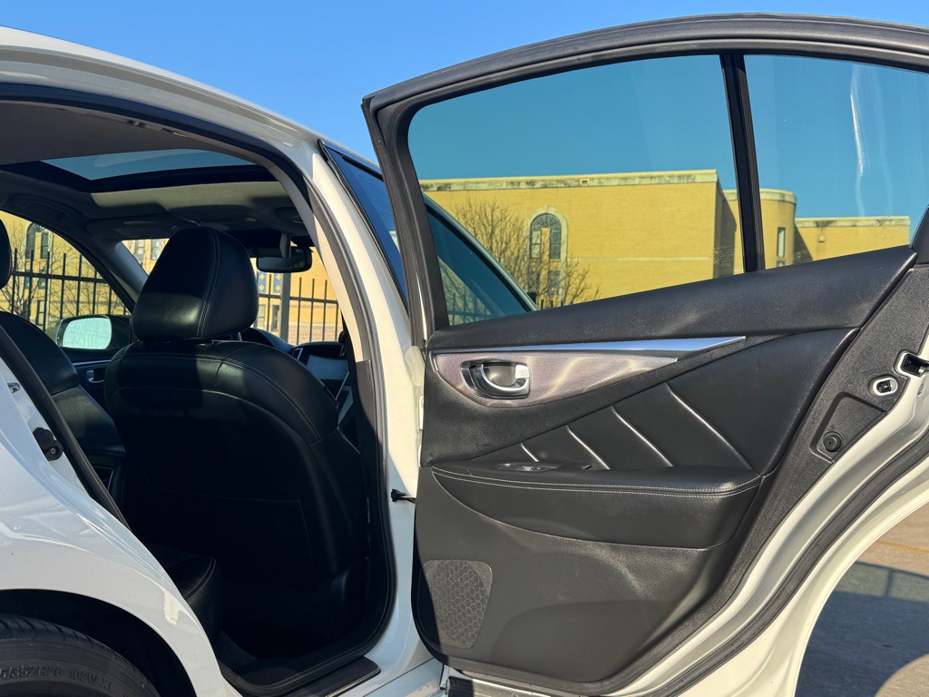 2017 INFINITI Q50 Image 26