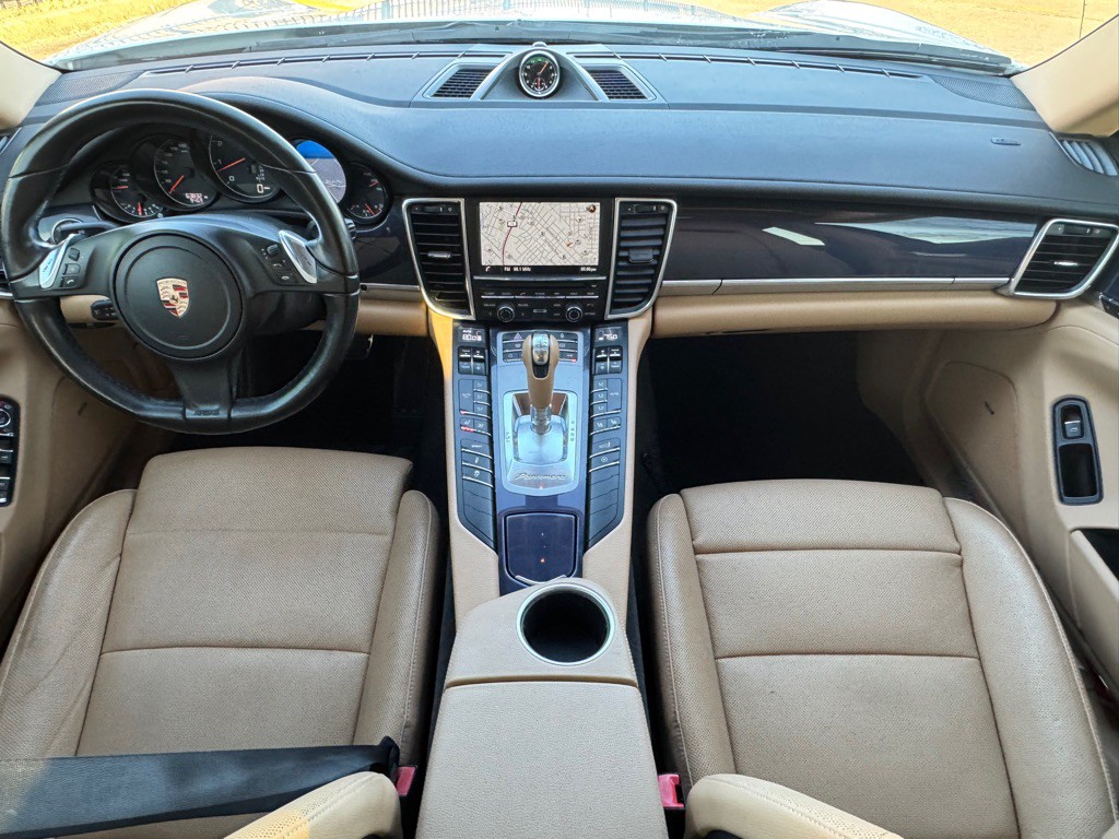 2013 Porsche Panamera Image 19