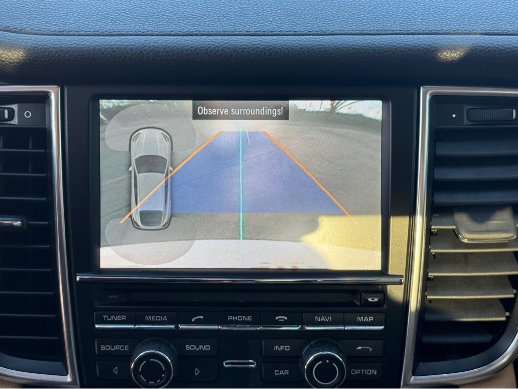 2013 Porsche Panamera Image 24