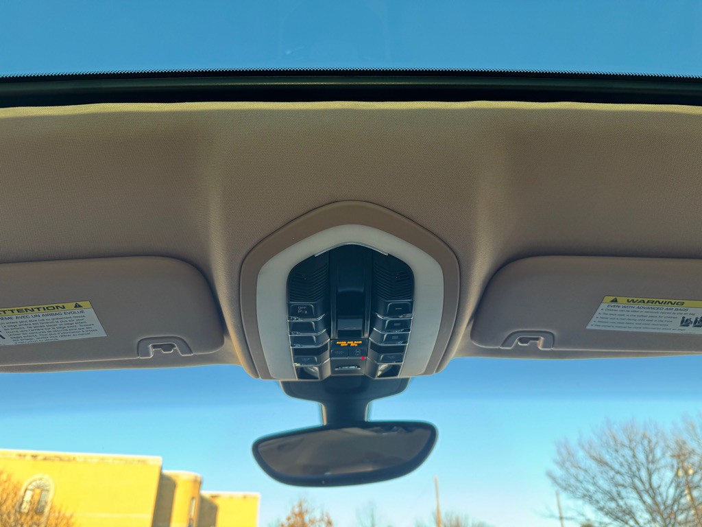 2013 Porsche Panamera Image 25