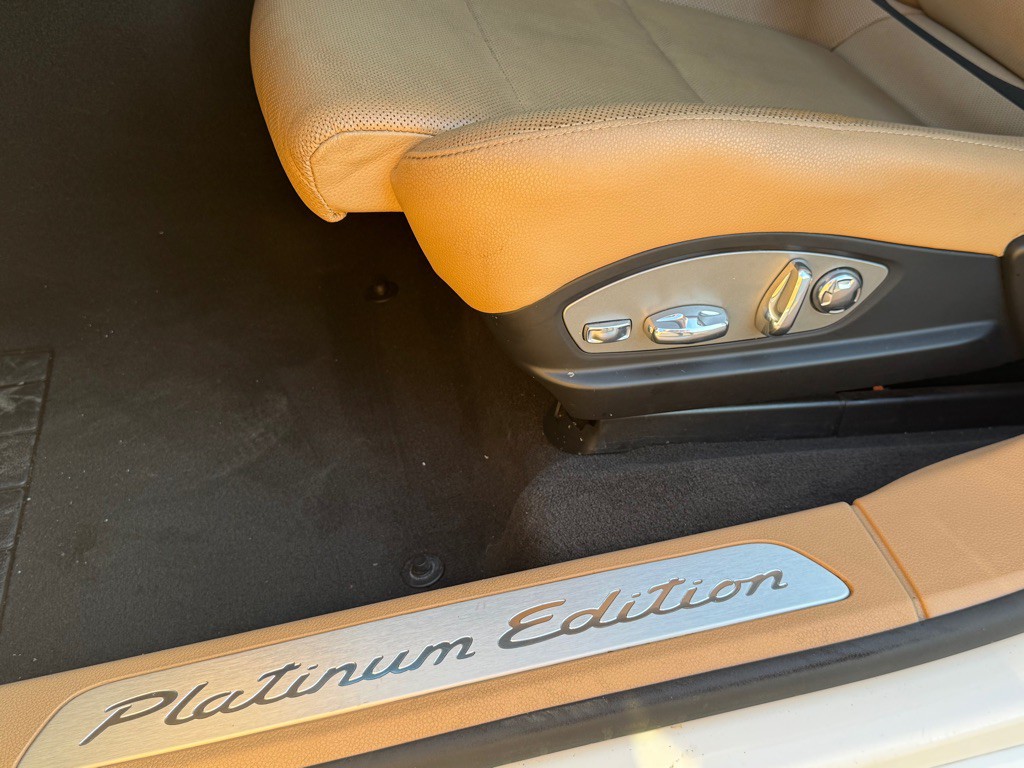 2013 Porsche Panamera Image 34