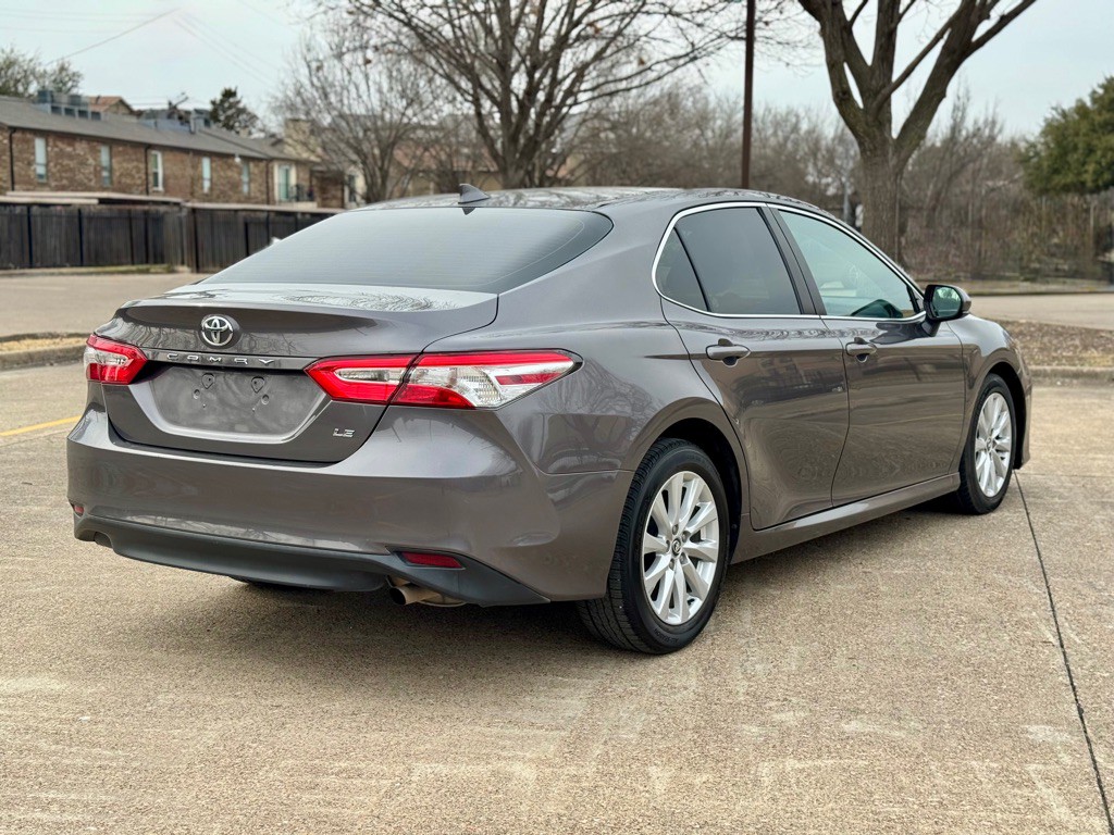 2020 Toyota Camry Image 3