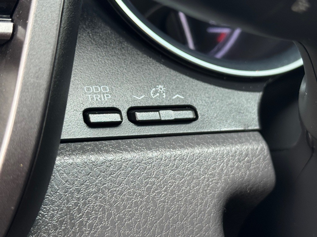 2020 Toyota Camry Image 11