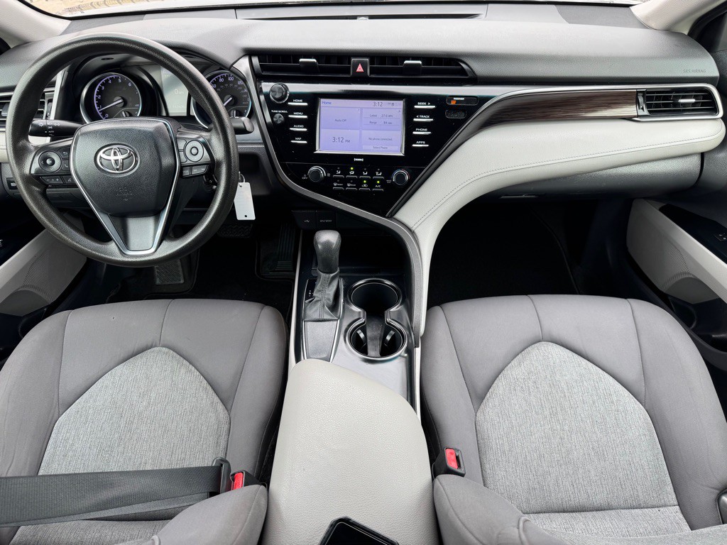 2020 Toyota Camry Image 18