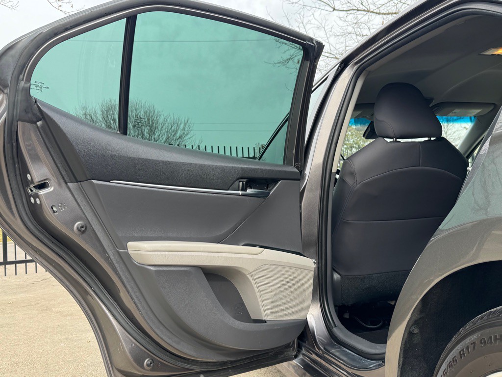 2020 Toyota Camry Image 23