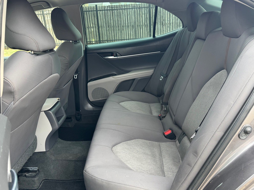 2020 Toyota Camry Image 24