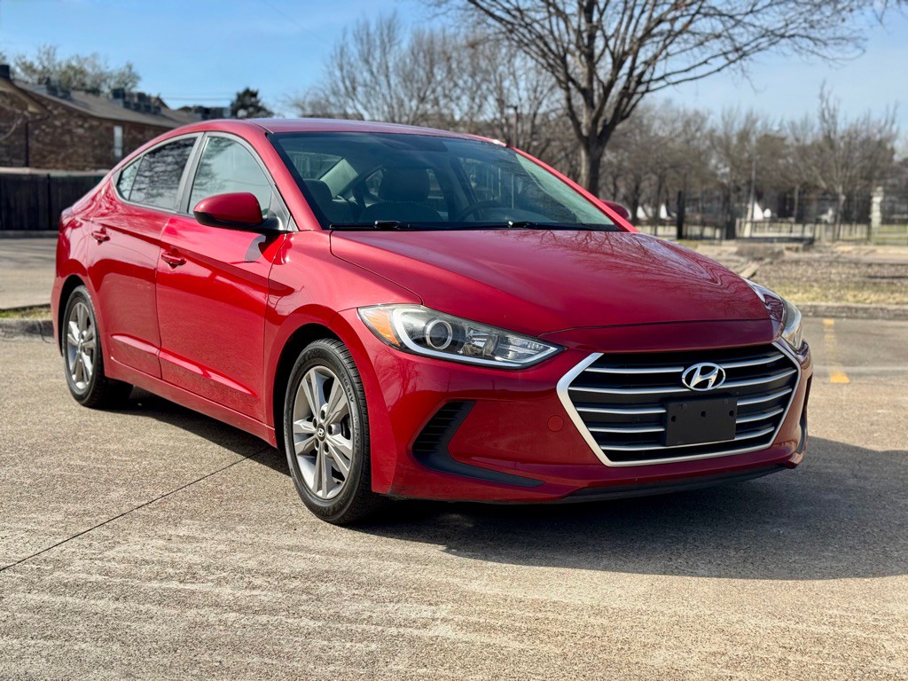 2017 Hyundai Elantra Image 2