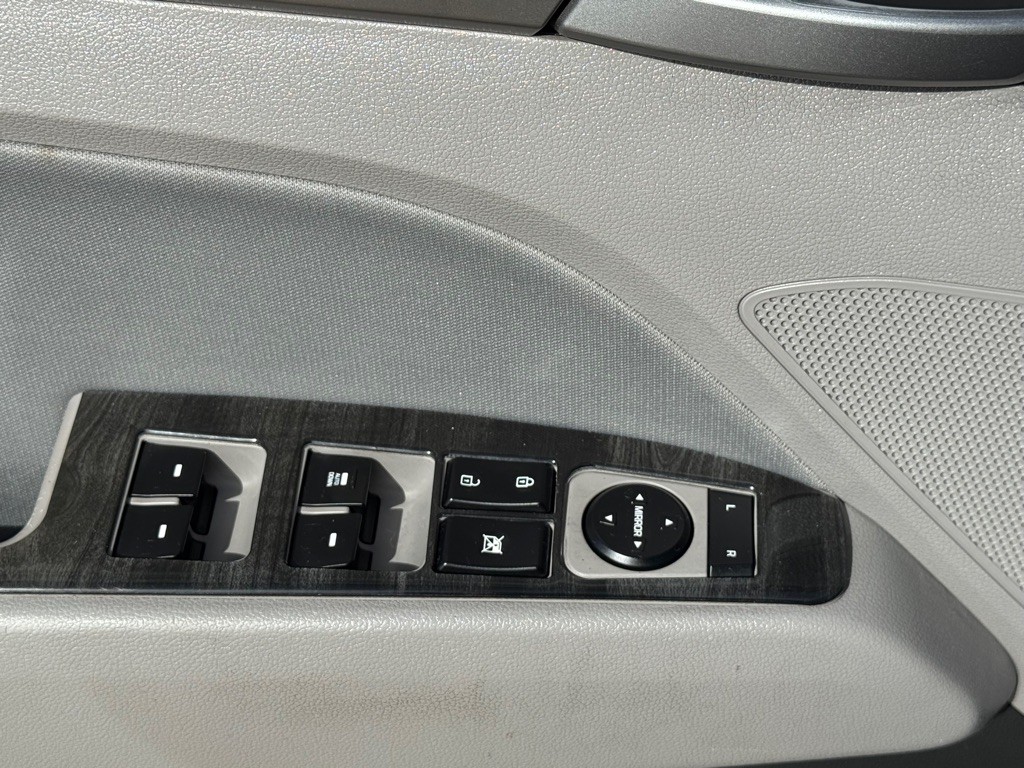 2017 Hyundai Elantra Image 6