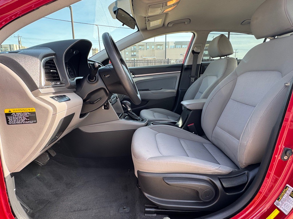 2017 Hyundai Elantra Image 7