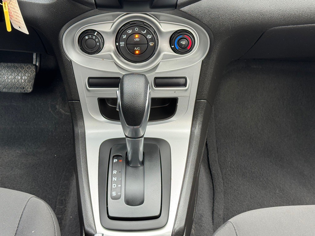 2019 Ford Fiesta Image 16