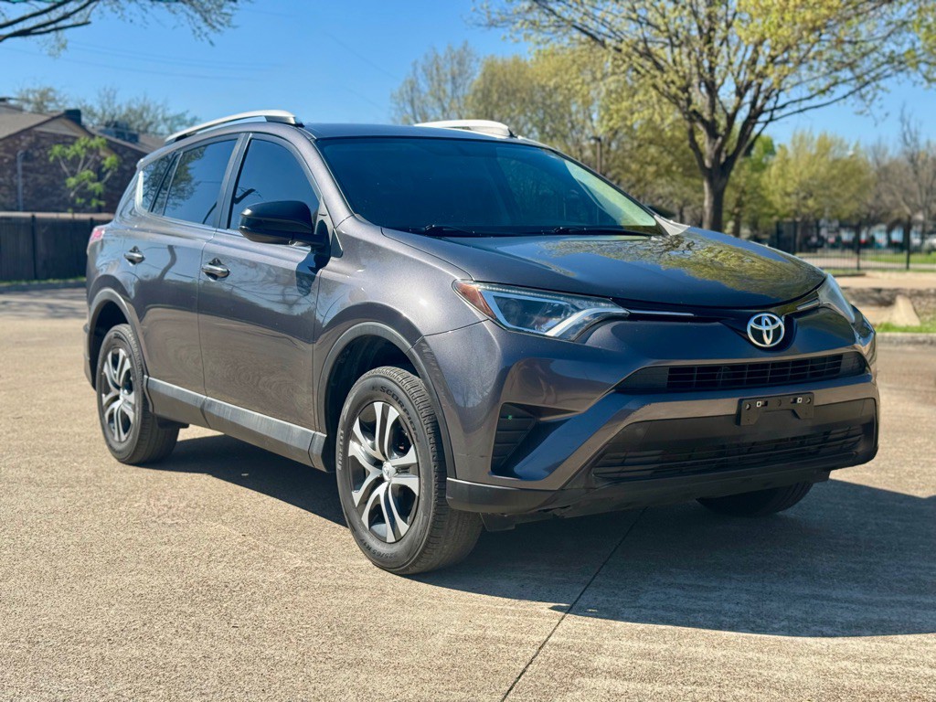 2016 Toyota Rav4 Image 2