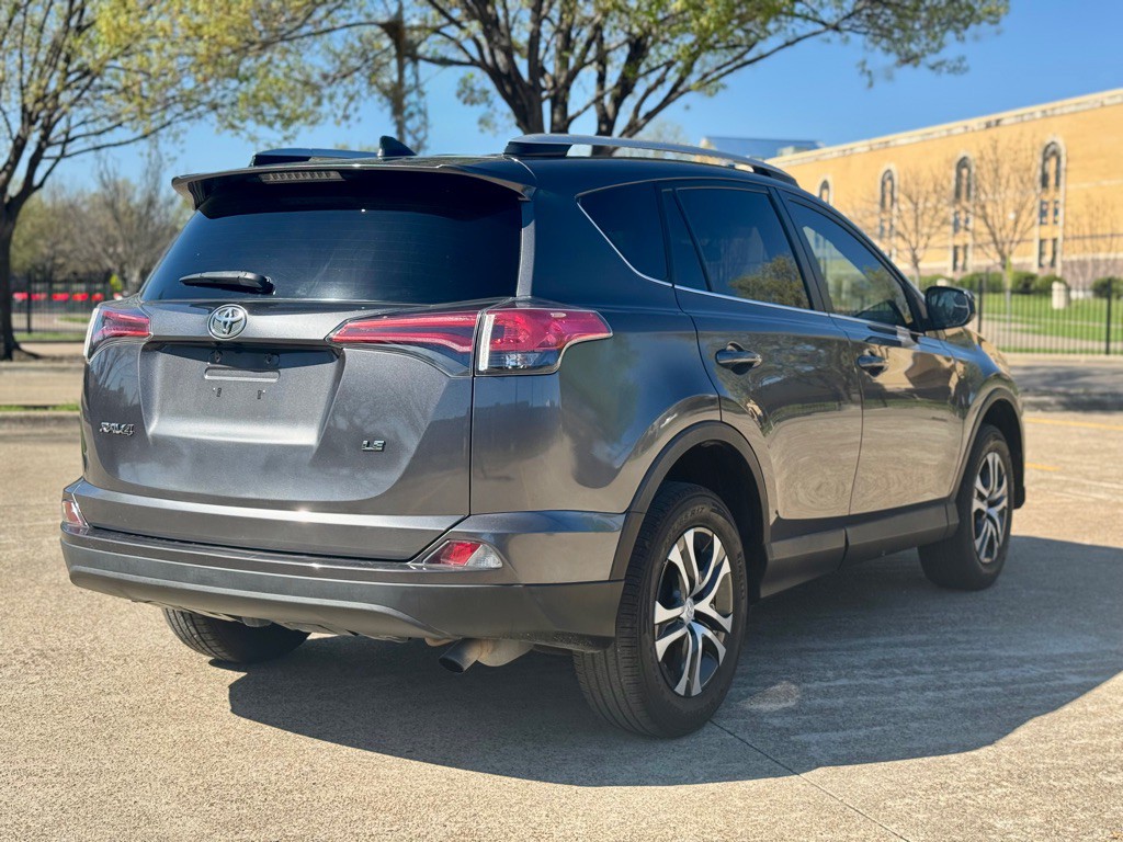 2016 Toyota Rav4 Image 3