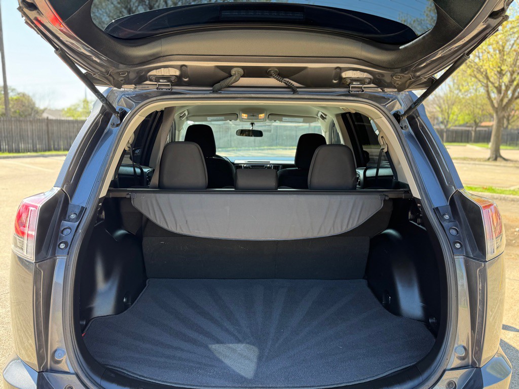 2016 Toyota Rav4 Image 8