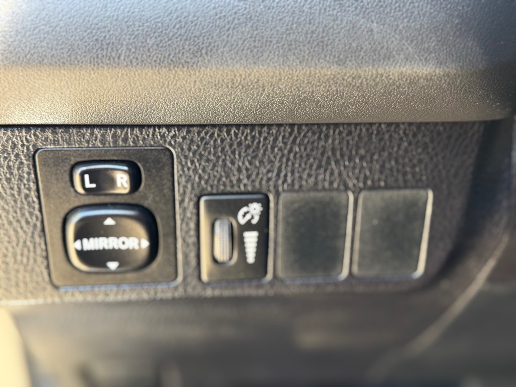 2016 Toyota Rav4 Image 11