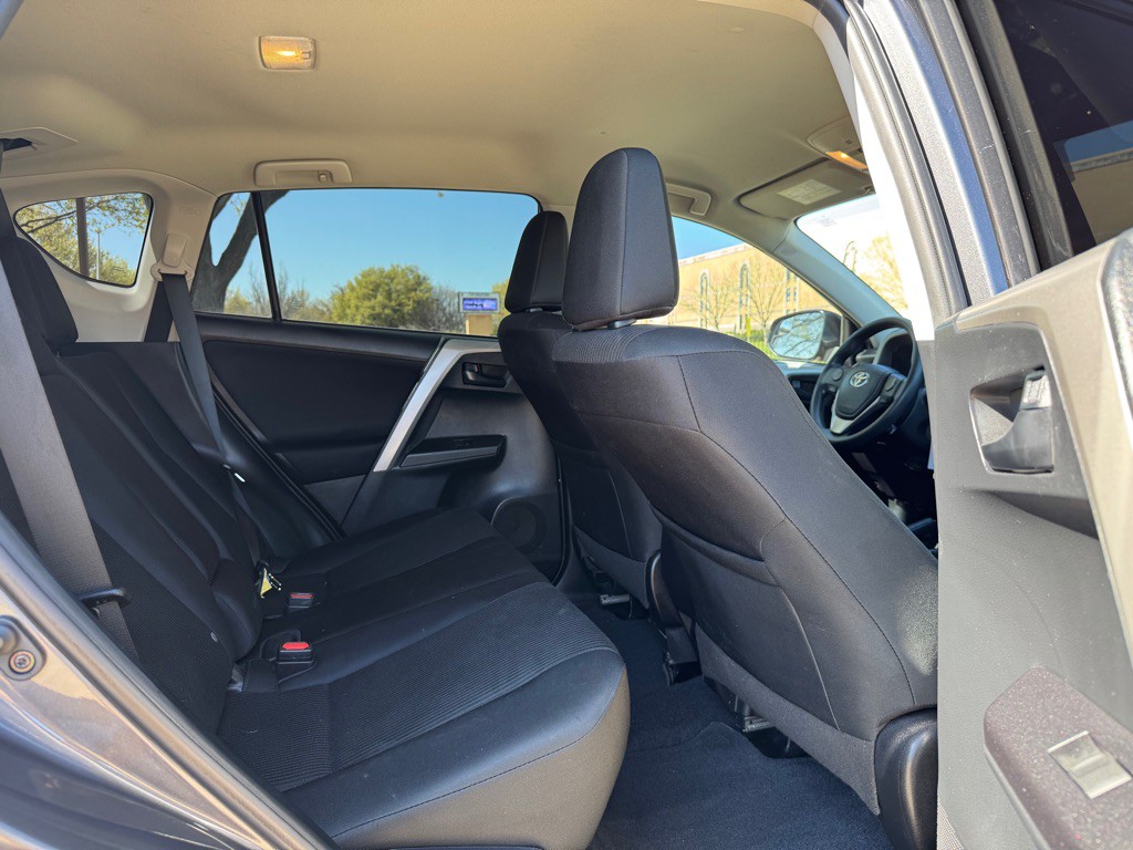 2016 Toyota Rav4 Image 25