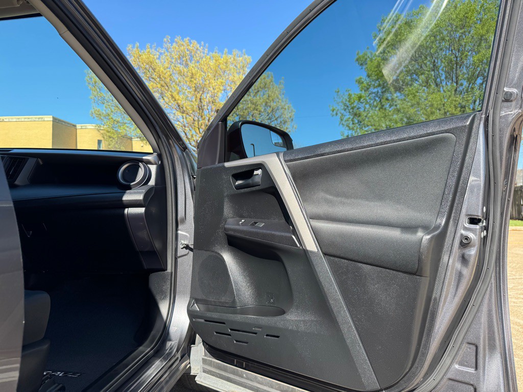 2016 Toyota Rav4 Image 26