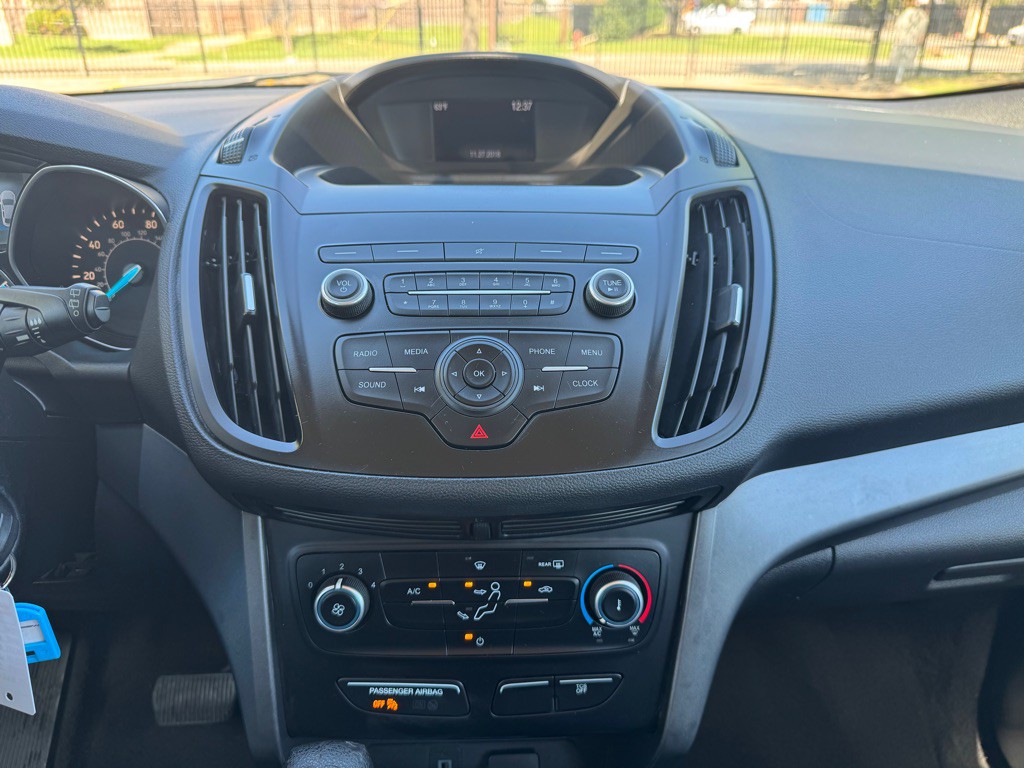 2019 Ford Escape Image 16