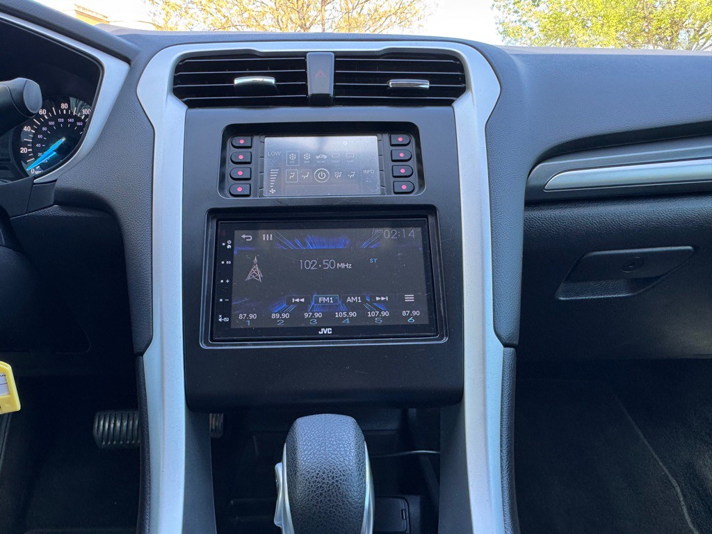 2014 Ford Fusion Image 19