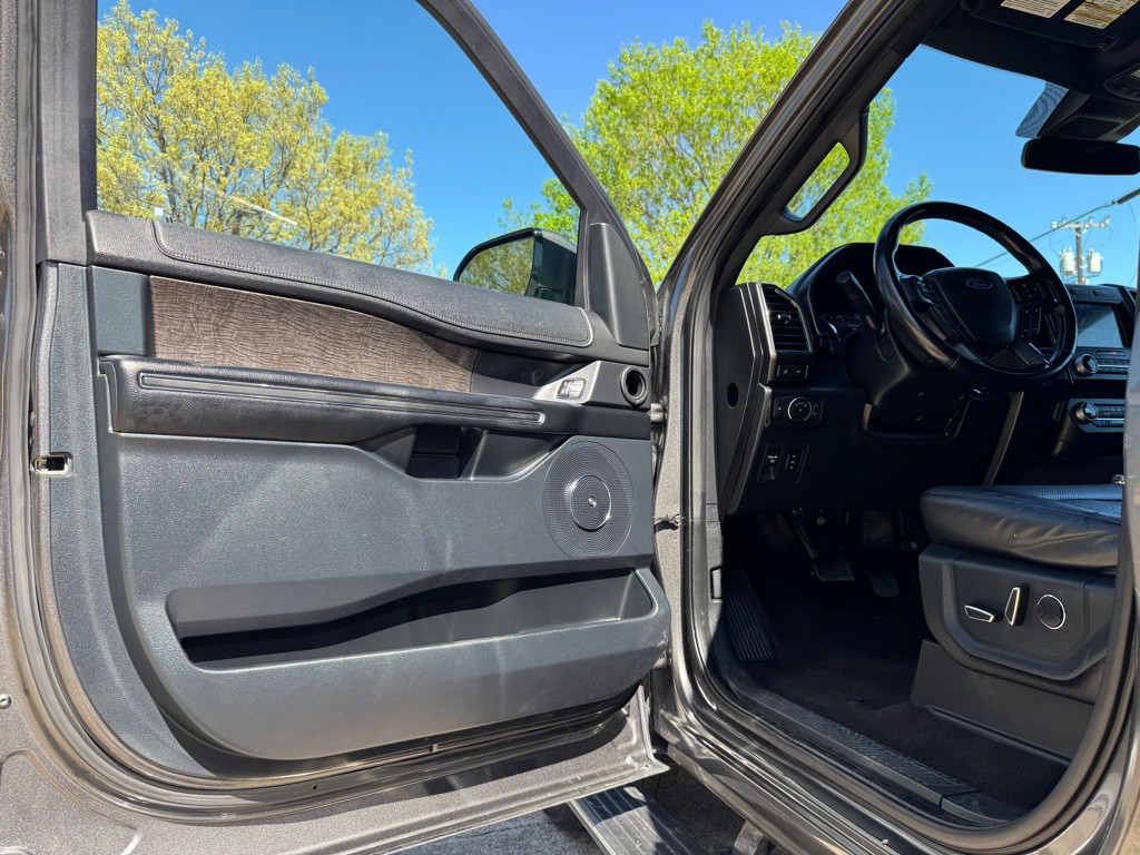 2021 Ford Expedition Image 5