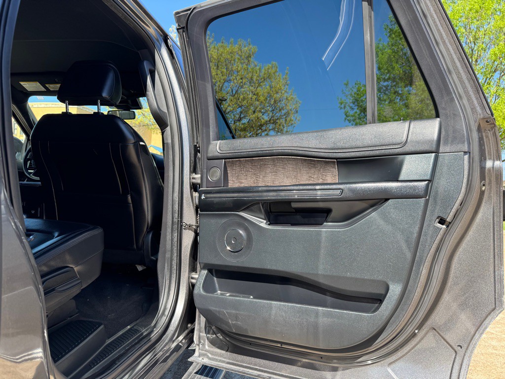 2021 Ford Expedition Image 25