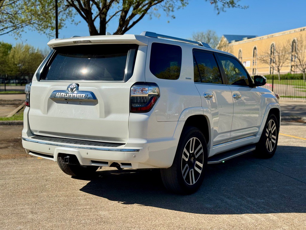 2016 Toyota 4Runner Image 3