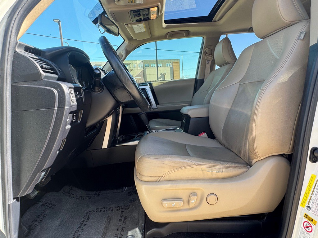 2016 Toyota 4Runner Image 8