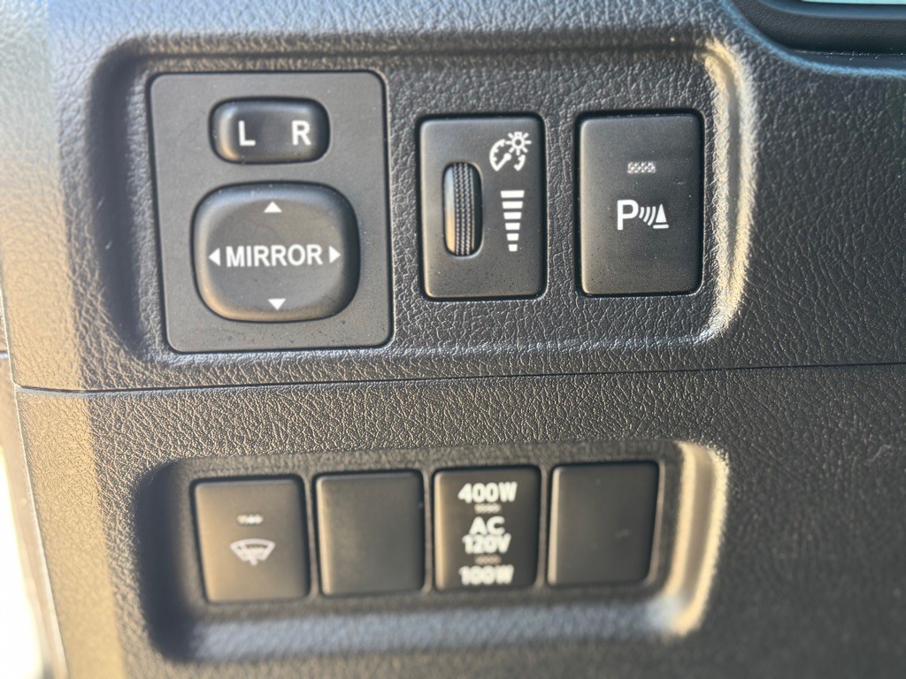 2016 Toyota 4Runner Image 10