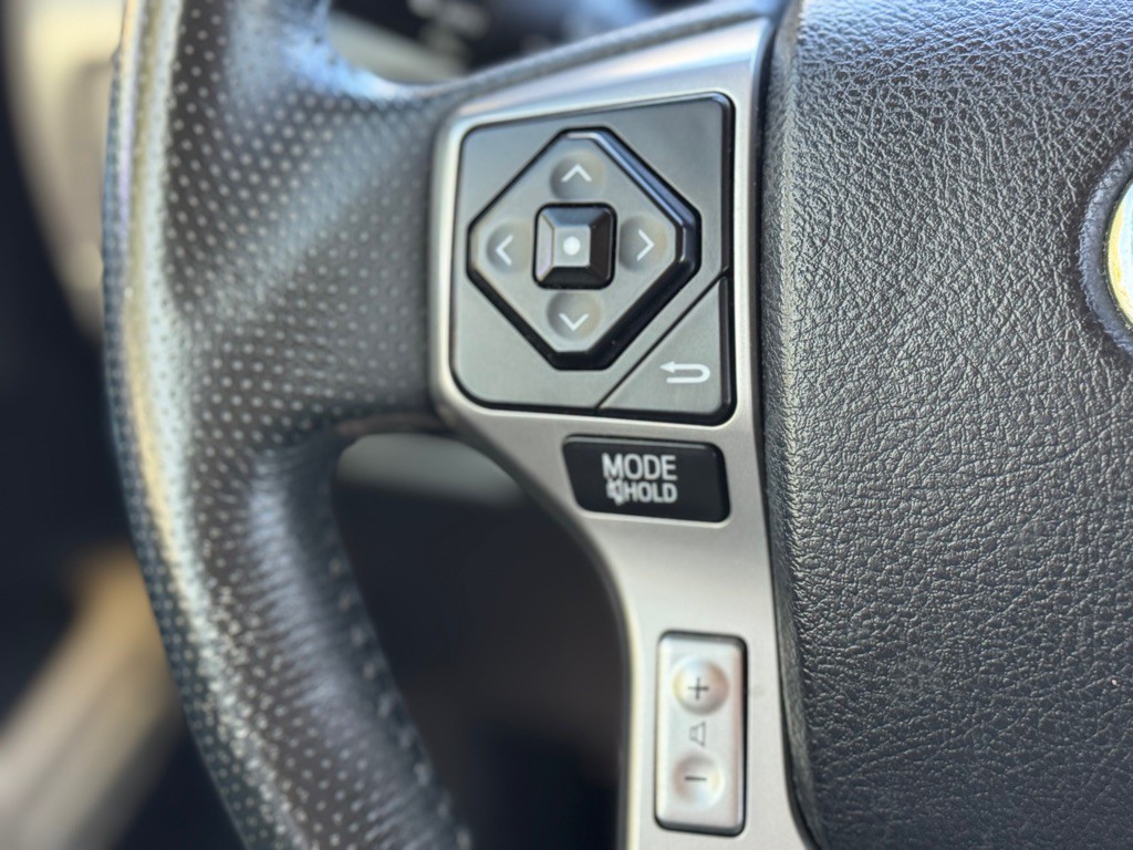 2016 Toyota 4Runner Image 12