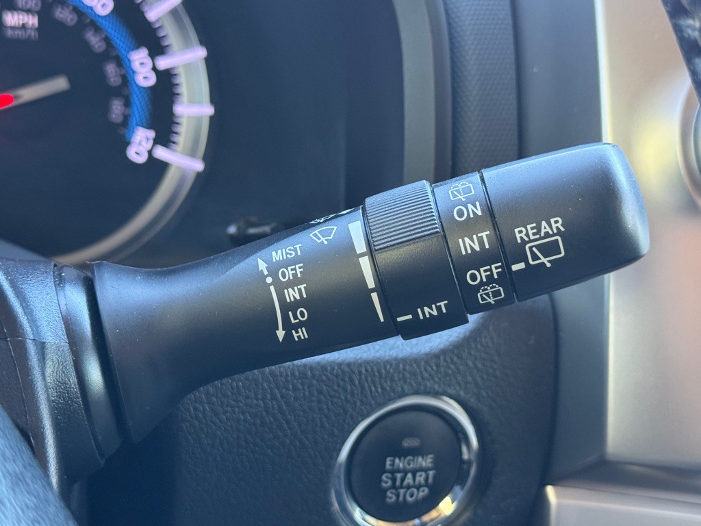 2016 Toyota 4Runner Image 15