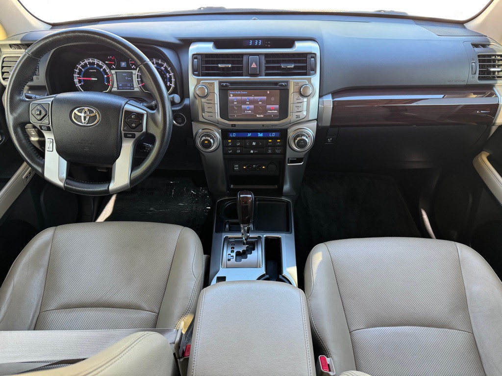 2016 Toyota 4Runner Image 17