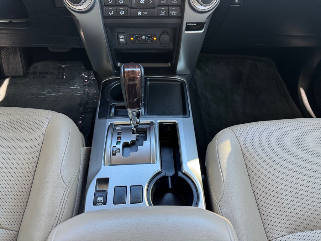 2016 Toyota 4Runner Image 18