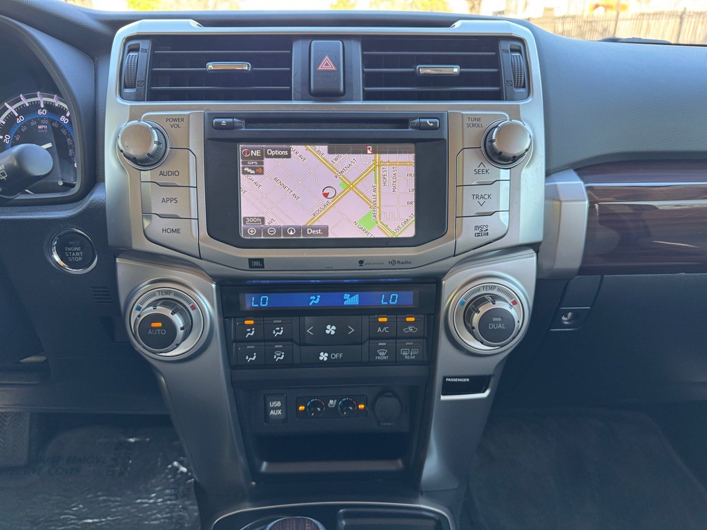 2016 Toyota 4Runner Image 19