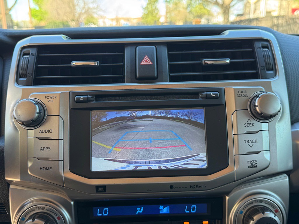 2016 Toyota 4Runner Image 22