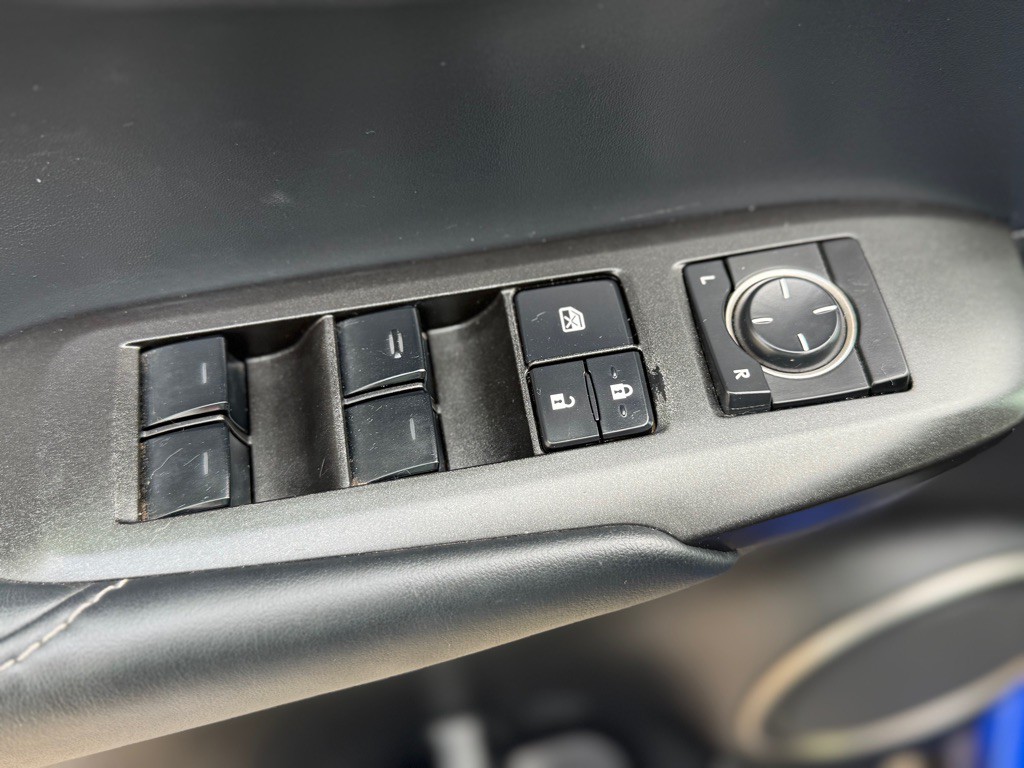 2015 Lexus NX 200t Image 9