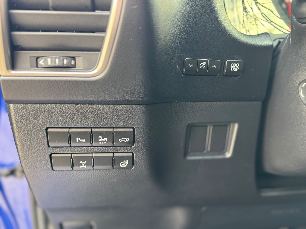 2015 Lexus NX 200t Image 12