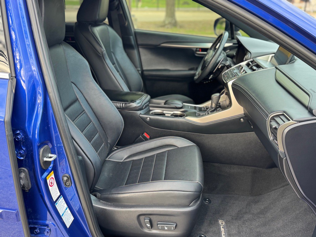 2015 Lexus NX 200t Image 16