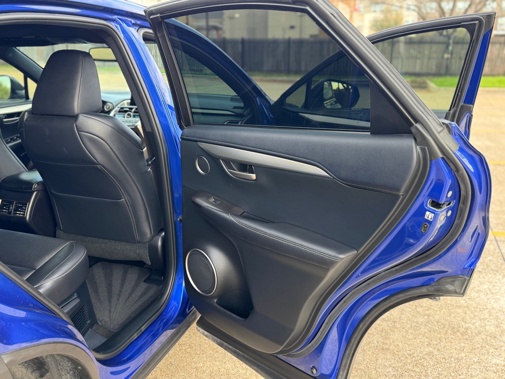 2015 Lexus NX 200t Image 17