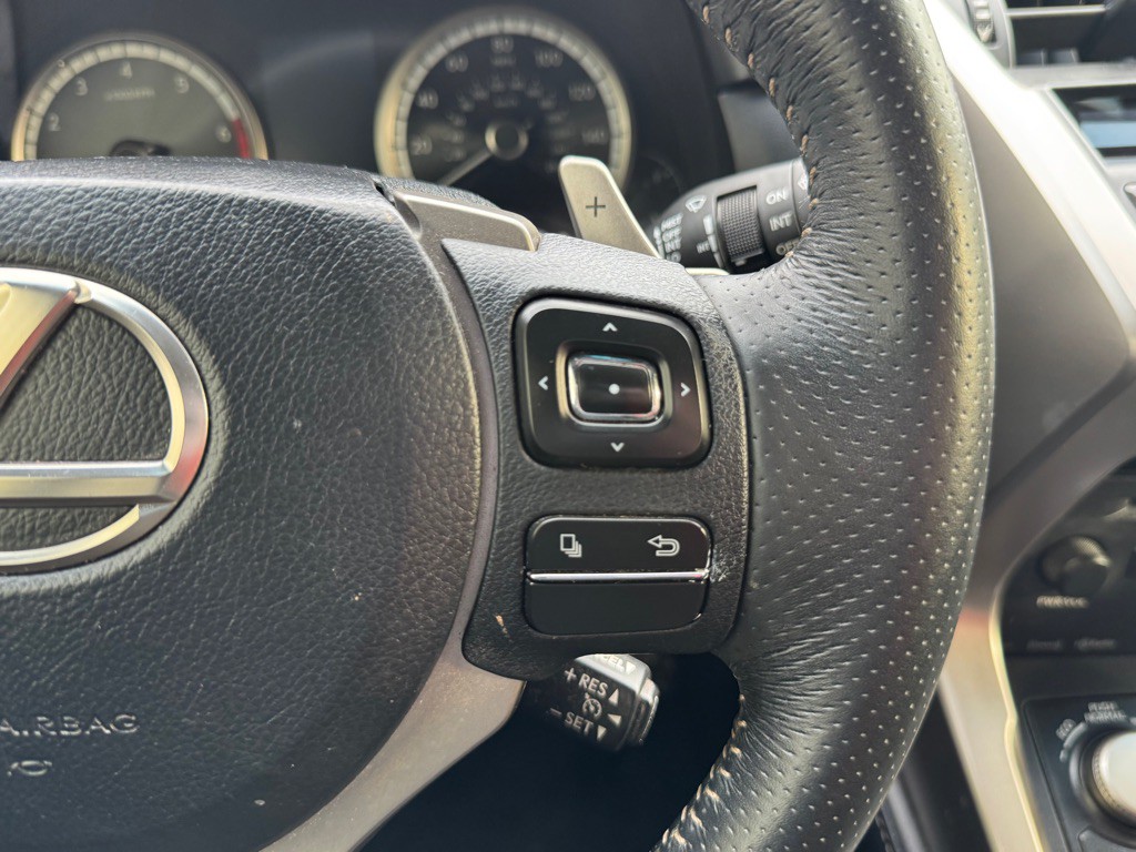 2015 Lexus NX 200t Image 21