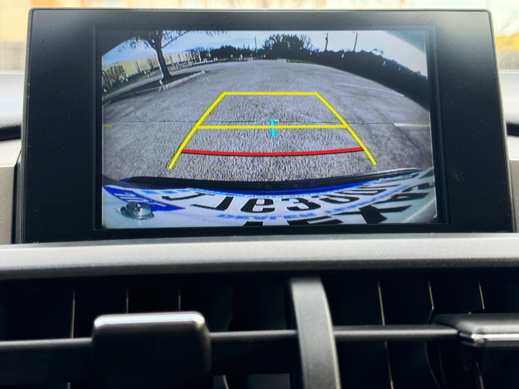 2015 Lexus NX 200t Image 27