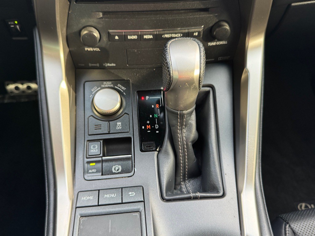 2015 Lexus NX 200t Image 29