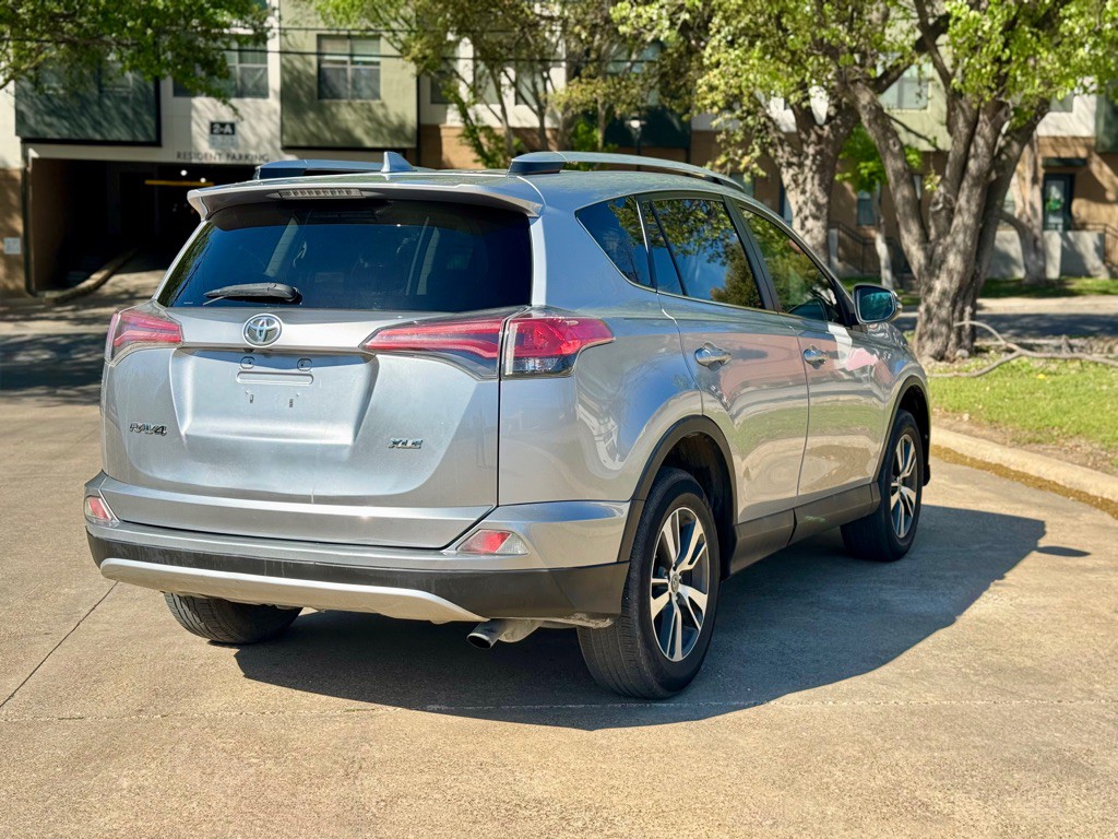 2016 Toyota Rav4 Image 3