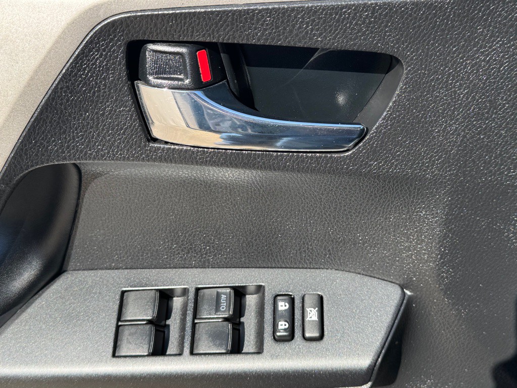 2016 Toyota Rav4 Image 6